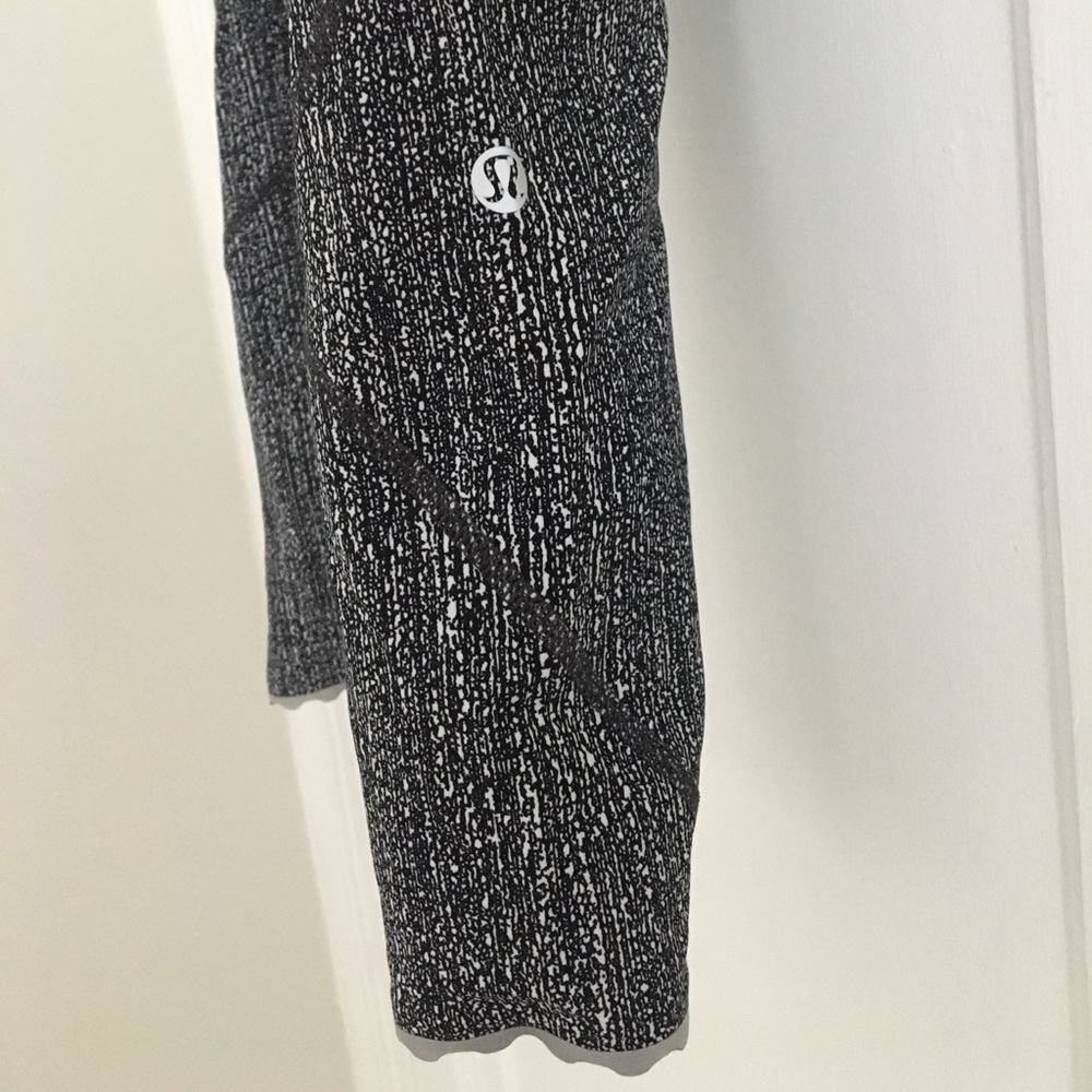 Lulu lemon tight stuff reflective legging